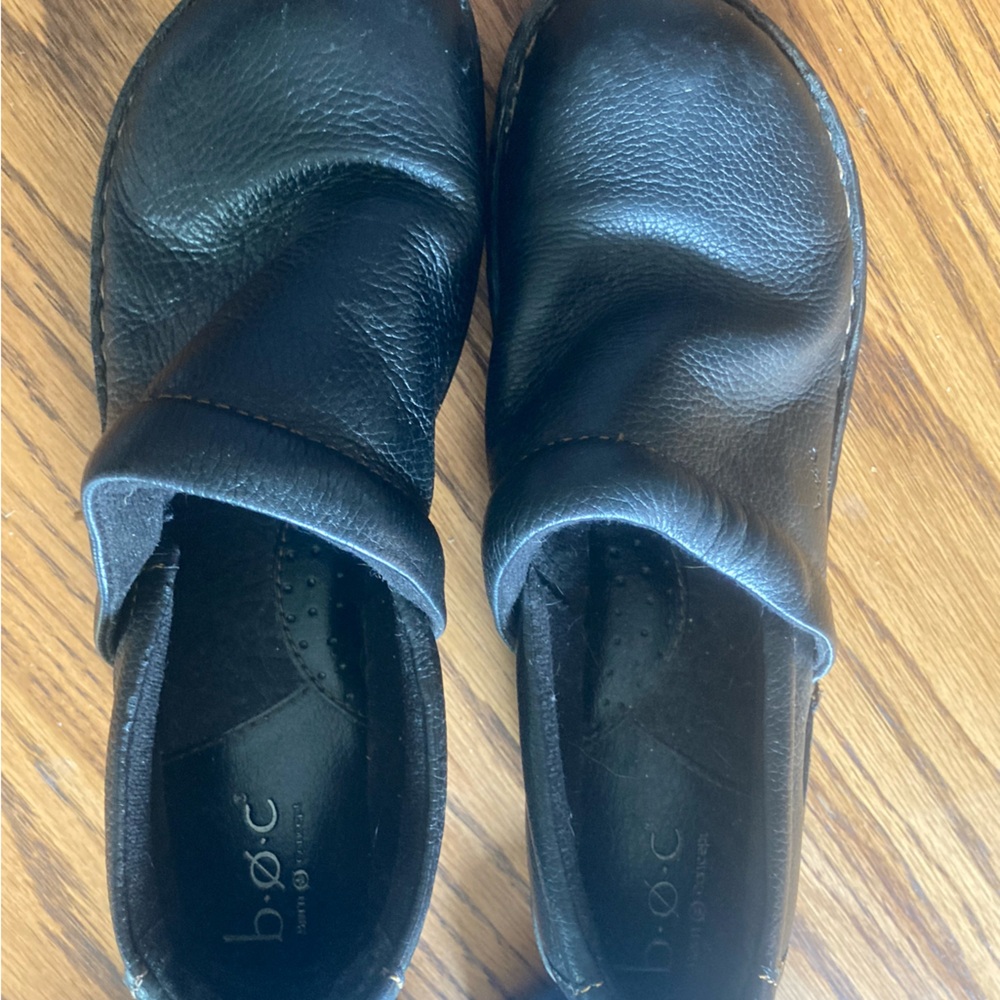 Woman’s sz 9 b.o.c. Slip-on clog style